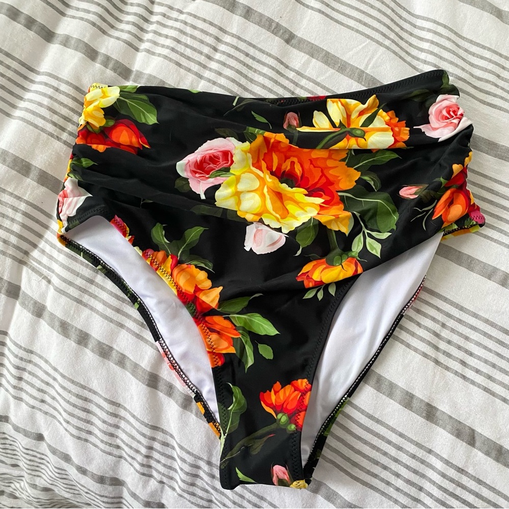 Cupshe High Waisted Swim Bottom Floral